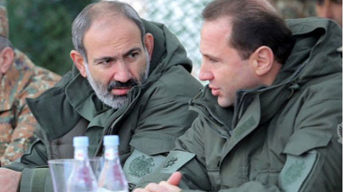 Ermənistan müdafiə naziri istefa verdi