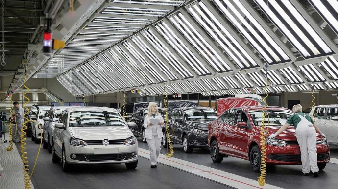 Avropa avtomobil sənayesində BÖHRAN 