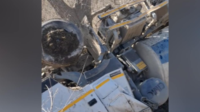 Laçında aşan yük avtomobilinin görüntüsü - VİDEO