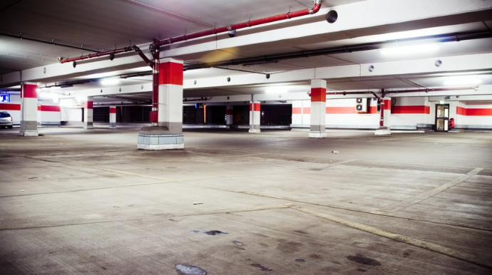 Законна ли продажа парковочных мест под зданиями жителям?