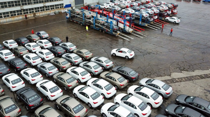 Продажи автомобилей в Китае за первый квартал вырос почти на 73%