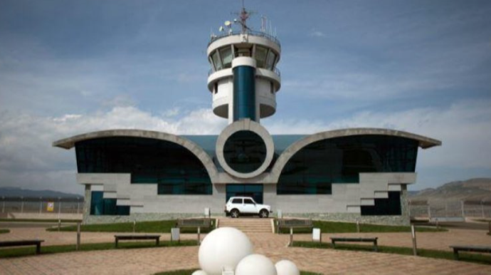 Ermənilər Xocalı aeroportunu niyə bu formada tikib? 