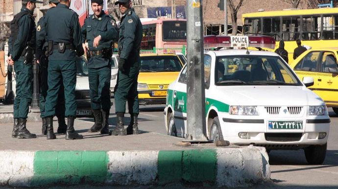 İranda atışma: 1 polis öldü, 2-si yaralandı 