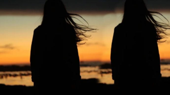 2 azyaşlı qız itkin düşdü 