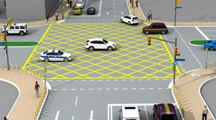 Каковы причины возникновения пробок на перекрестках? - ВИДЕО