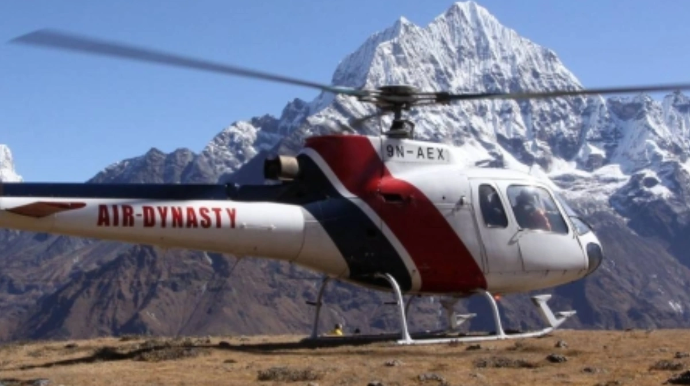 Nepalda göyərtəsində beş nəfərin olduğu helikopter qəzaya uğradı: Sərnişinlərlə əlaqə kəsildi 