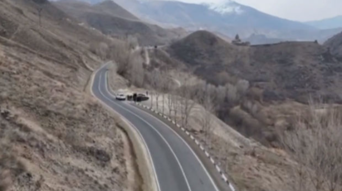 Yenidən qurulan Ermənistan-İran avtomobil yolunun görüntüləri yayıldı - VİDEO 