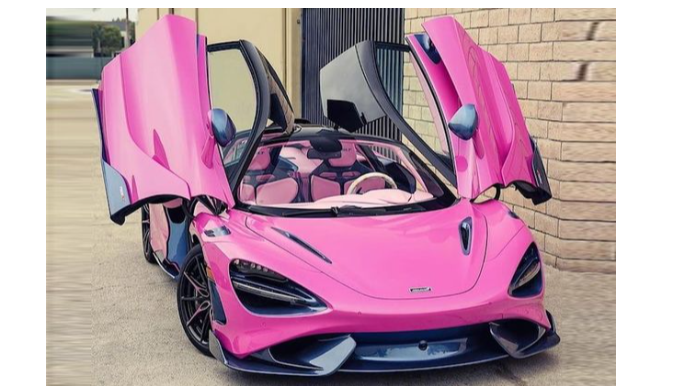 Xüsusi sifarişlə yığılan çəhrayı “McLaren 765LT Spider” sahibinə təhvil verilib – FOTO 