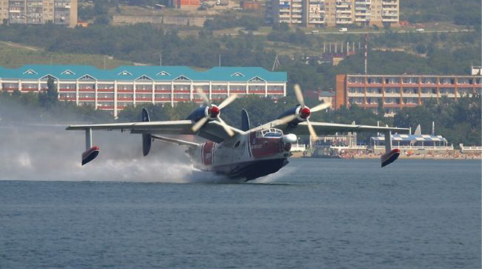 Ukrayna ilk dəfə Krımda Rusiyanın amfibiya təyyarələrini vurdu - VİDEO