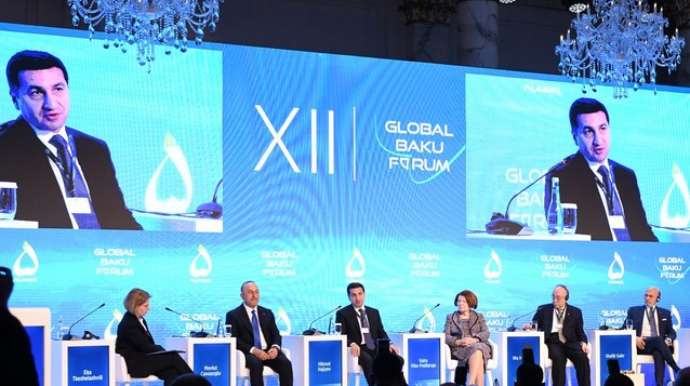 "Azərbaycan bir neçə dənizi vahid marşrutla birləşdirməyə çalışır" - Hikmət Hacıyev