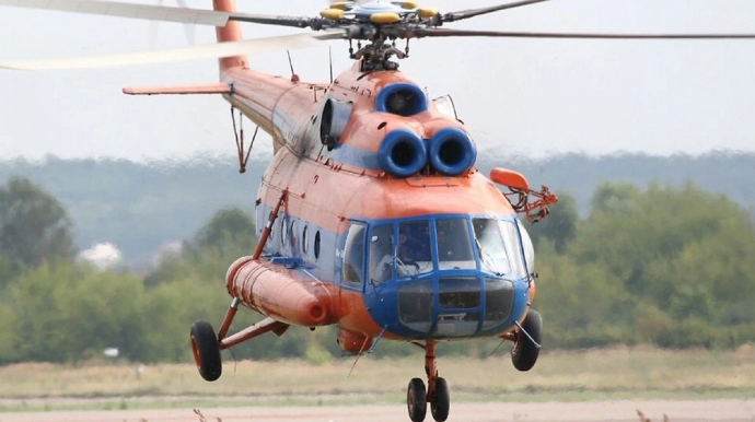 Göyərtəsində 23 nəfərin olduğu helikopter sərt eniş edib 