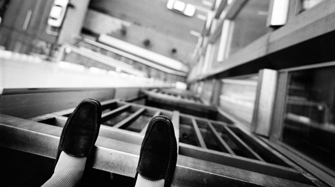 Bakıda qadın hündürmərtəbəli binadan düşərək ölüb