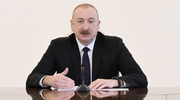 Prezident Sülh Şurasının ilk iclasında iştirak edir 