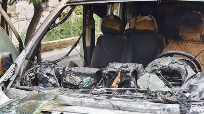 Gürcüstanın Kiyevdəki səfirliyinin avtomobili yandırılıb