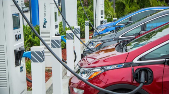 Azərbaycana elektrik avtomobillərinin idxalı altı dəfədən çox artıb