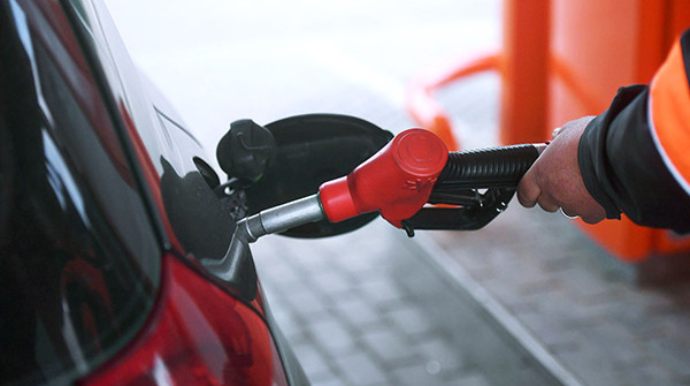 Neftin bahalaşması Azərbaycanda benzinin qiymətinə təsir edəcək?  - VİDEO