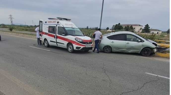 Yevlaxda yol qəzası olub,  yaralananlar var - FOTO 