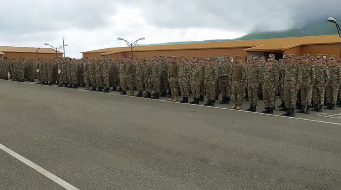 Azərbaycanda ehtiyatda olan bir qrup hərbçi təlim toplanışına çağırılıb - FOTO