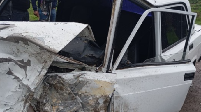 Sürücünün qarşısına çıxan at qəzaya səbəb oldu 