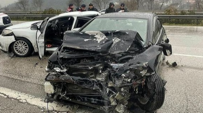 Həftəsonu yol qəzalarında 11 nəfər ölüb 