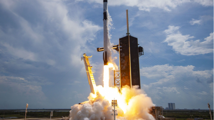 “Falcon 9” internet peykləri orbitə çıxa bilməyib 