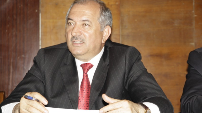 İcra başçısı bacısı oğlunu işdən çıxardı