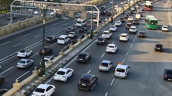 Bakıda sıxlıq olan küçələrin SİYAHISI  