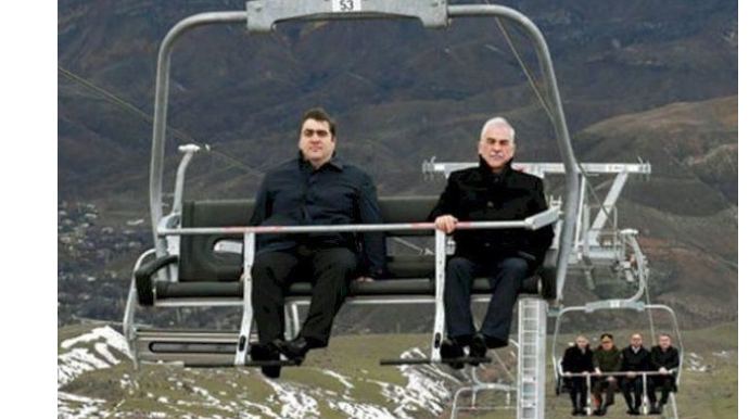 Распространилась информация об ухудшении здоровья Васифа Талыбова и инфаркте у его сына