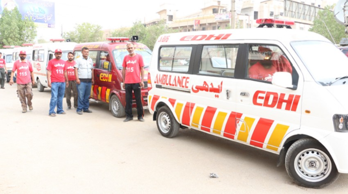 Pakistanda avtobus və yük maşını toqquşdu: 20 ölü, 15 yaralı 
