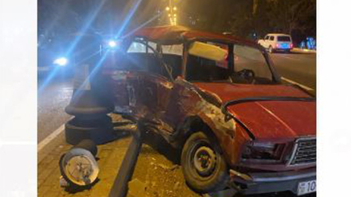 Bakıda avtomobil aşıb, 3 nəfər xəsarət alıb - FOTO - VİDEO 