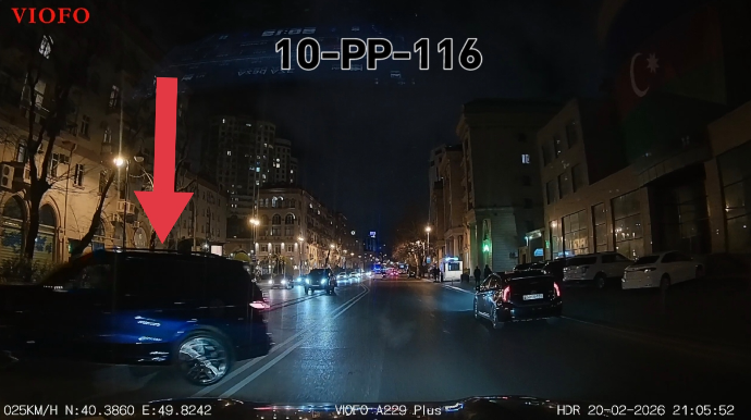 Yolunu uzatmamaq üçün qoşa xətdən dönüb qaydanı pozdu - 10-PP-116 - VİDEO 