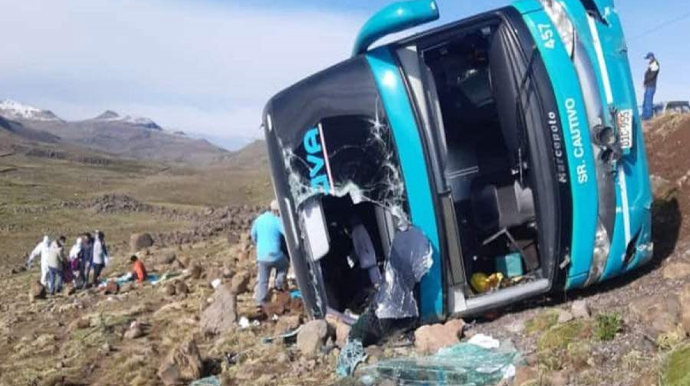 Peruda avtobus aşdı: 5 ölü, 30 yaralı 