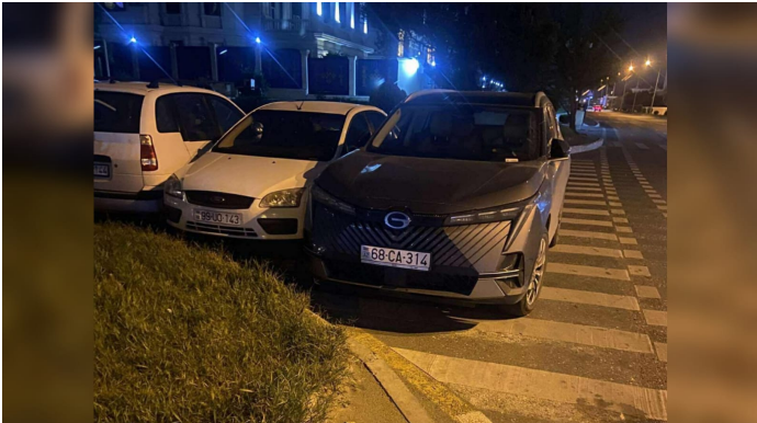 Avtomobili belə park etmək CƏRİMƏYƏ SƏBƏB OLUR – FOTO 
