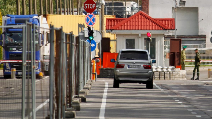 Sərhədindəki keçid məntəqəsində nəqliyyatın keçidini dayandırılıb 