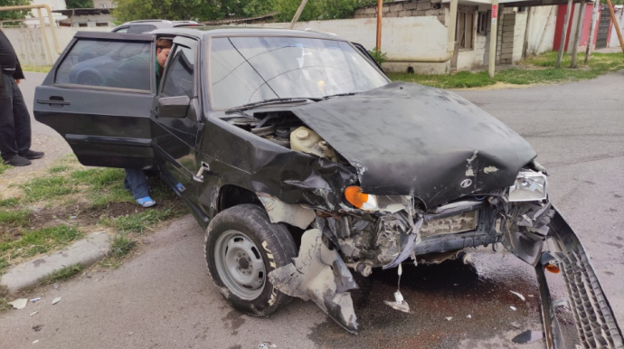 Xaçmazda "VAZ"la "Kia" toqquşdu - Xəsarət alanlar var - FOTO
