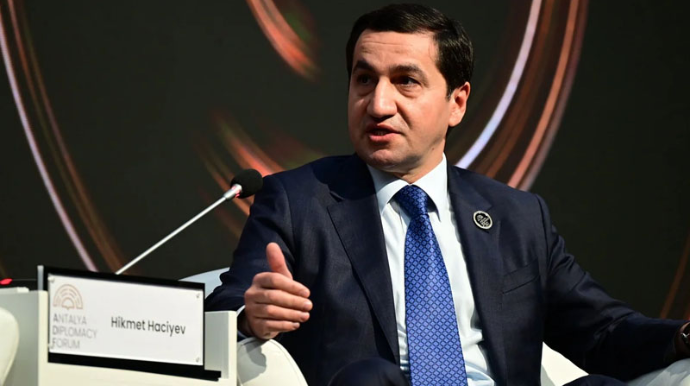 Sülh üçün təşəbbüslər yalnız kağız üzərində qalmamalıdır - Hikmət Hacıyev 