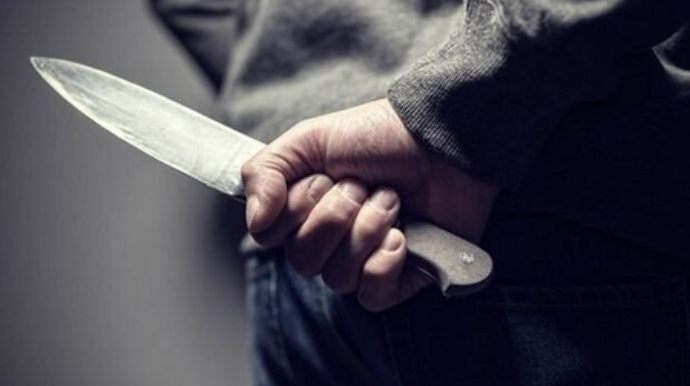 Bakıda 34 yaşlı şəxs kafenin qarşısında bıçaqlandı 