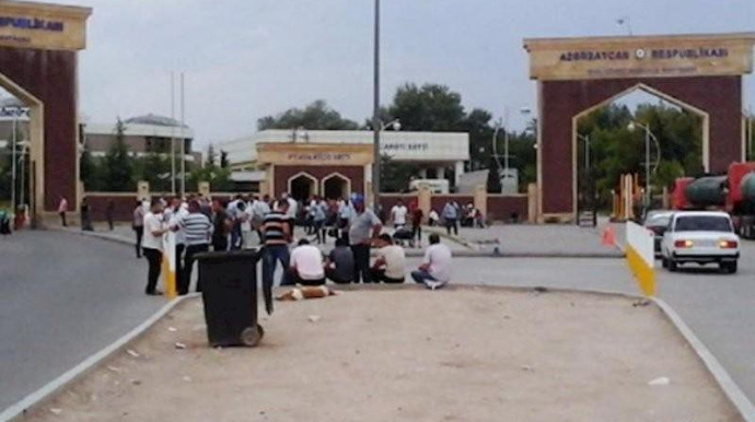 Sərhədlərin bağlı qalması neçəyə başa gəlir? 