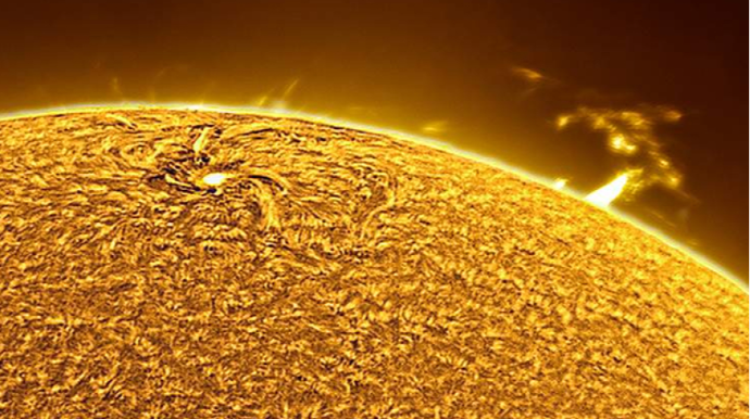 Yerdə güclü maqnit qasırğası müşahidə edilir 