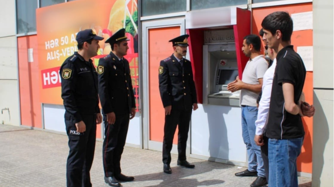 Biləsuvarda vətəndaşlar kiberdələduzluq barədə maarifləndiriliblər - FOTO 