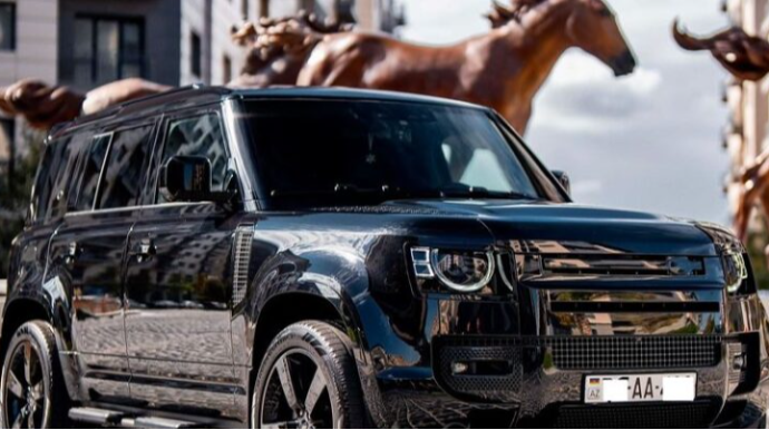 Hacı İsmayılın "AA" seriyalı "Land Rover" sürən oğlu CƏZALANDIRILDI