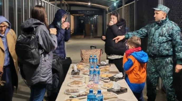 İrandan Azərbaycan sərhədi ilə 2097 nəfər təxliyə edilib 