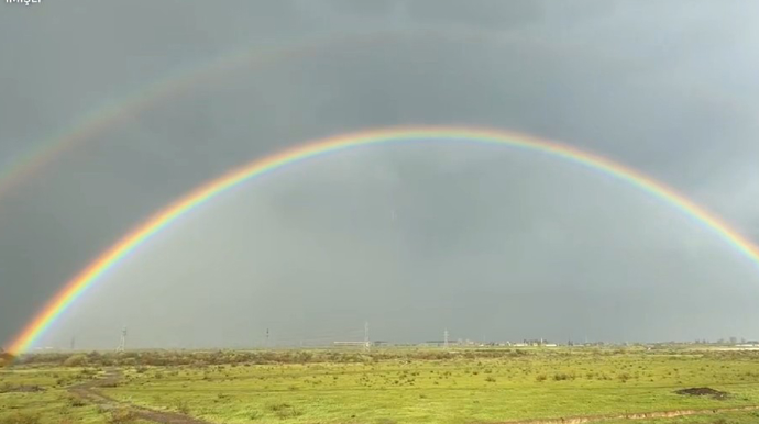 Yağışdan sonra təbiət rəngdən iki “körpü saldı” - VİDEO