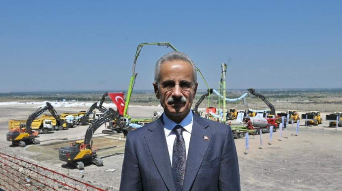 Qars-İğdır-Aralık-Dilucu dəmiryolu xətti Zəngəzur dəhlizinin açarı olacaq - Türkiyəli nazir