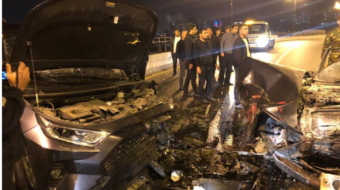 Bakıda iki avtomobil toqquşub, bir nəfər ölüb   - FOTO