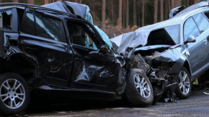 Sumqayıtda iki avtomobil toqquşub, xəsarət alan var 