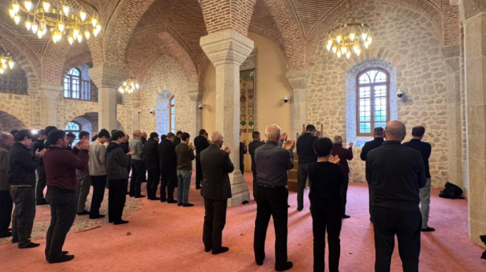 Şuşada bayram namazı qılındı 