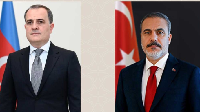 Ceyhun Bayramov türkiyəli həmkarı ilə müzakirə apardı 