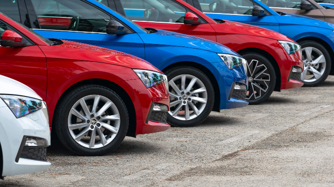 Daha 55 nəqliyyat vasitəsi hərraca çıxarılacaq 