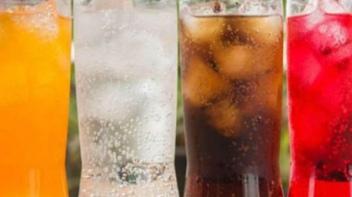 Şəkərli içkilər xərçəng xəstəliyi yaradır - Həkimdən HƏYƏCAN TƏBİLİ 